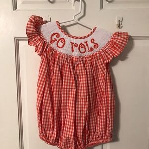 NWOT Tennessee Vols Smocked Bubble